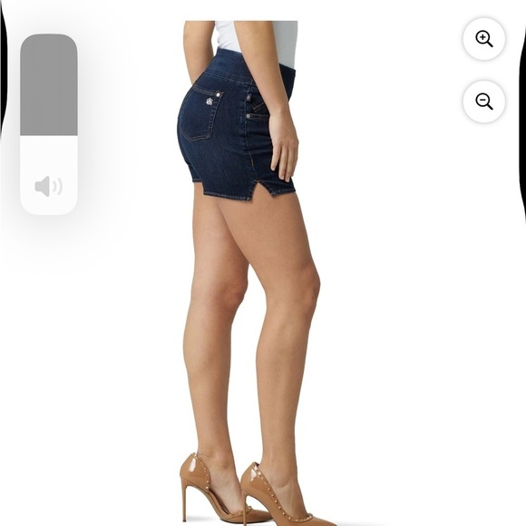 Rock & Republic Women's Denim Rx Fever Pull On Mid-Rise Shorts Size 6M - Picture 5 of 6